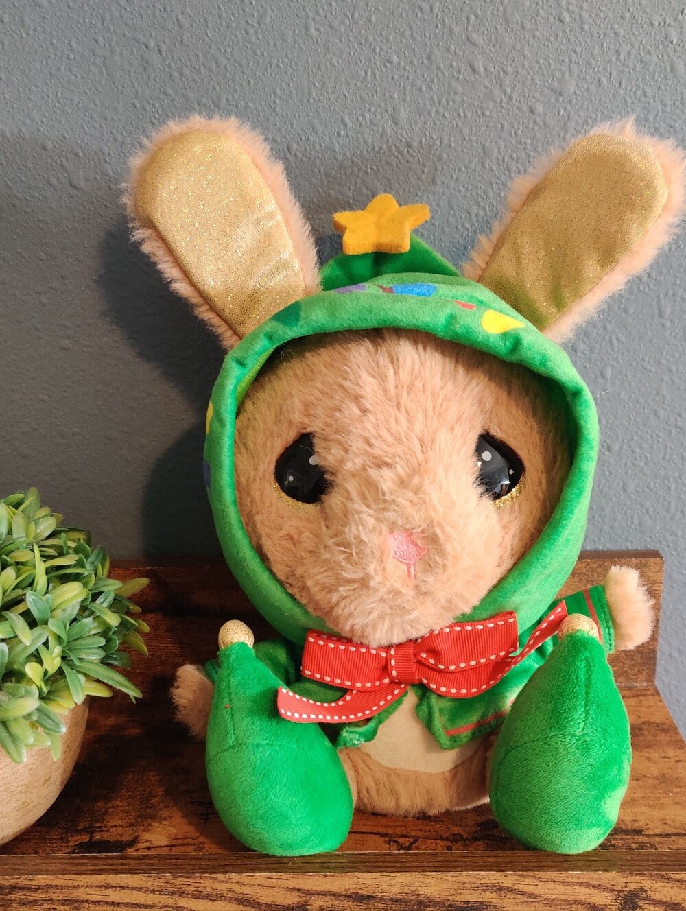 Cutie Pet-tudies Bunny Plush Toy Hopper 7" Precious Moments Christmas Rabbit